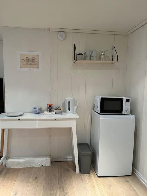 Hybel Med Bad Apartment Egersund Exterior photo